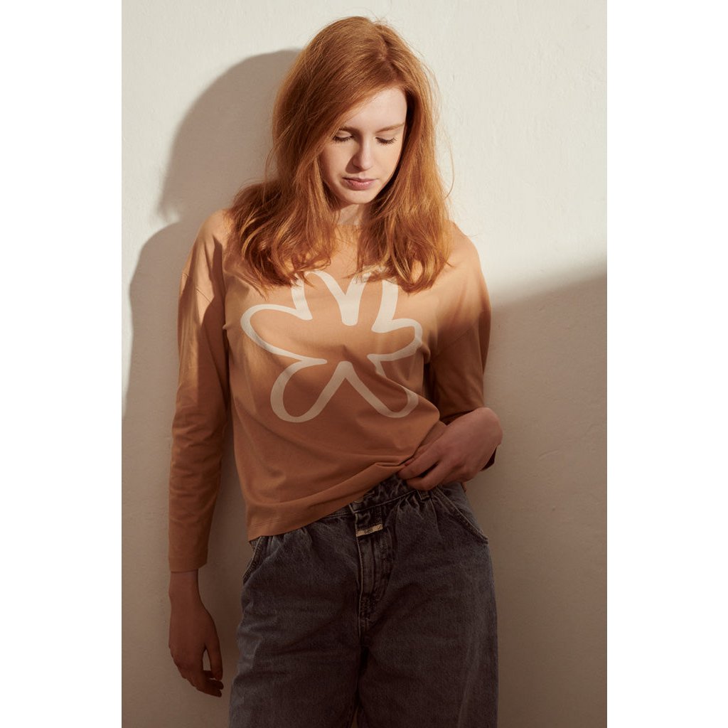 Toni longsleeve in brons met bloemenprint voor dames